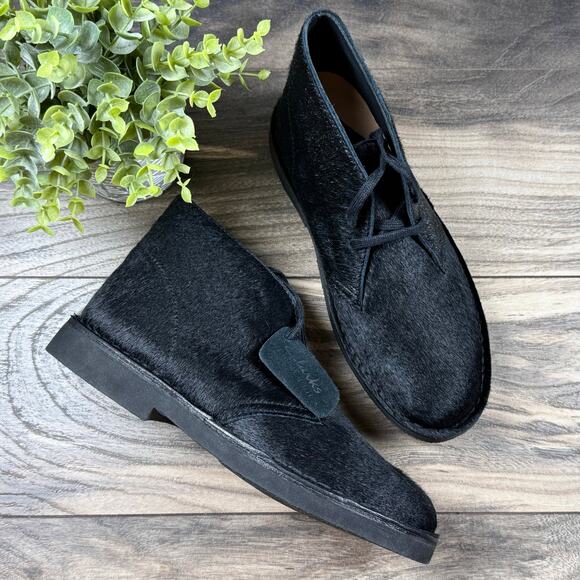 NIB Clarks Desert Boots 2 7M Black Leather Calf Hair Chukka Boots Booties - Picture 1 of 12